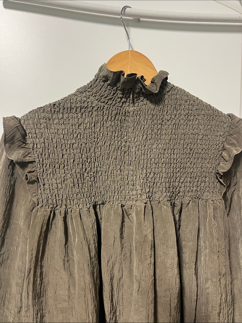French Connection Dress, Green, Mini, Smocking on Bodice, Ruffle Accents, Small - Picture 6 of 10
